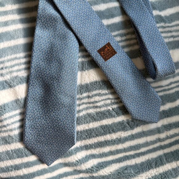 Hermes Blue H Pattern Silk Necktie - Picture 3 of 5